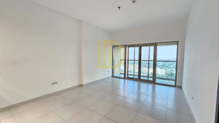 Ready to Move in – Spacious – Unfurnished – Multiple Cheques