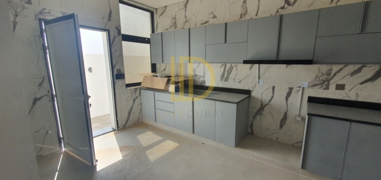 Rent|Brand New G+2 3 bedroom villa|Lift|Madinat Hind 3