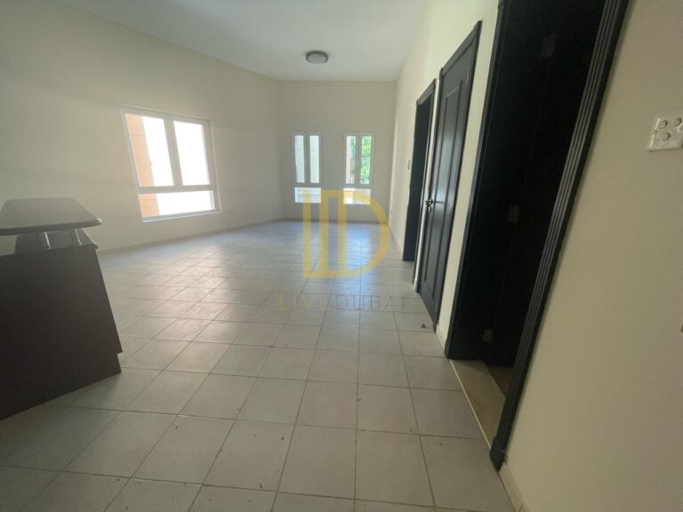 1 Bed + Storage | V-Type | Vacant | Close to Metro