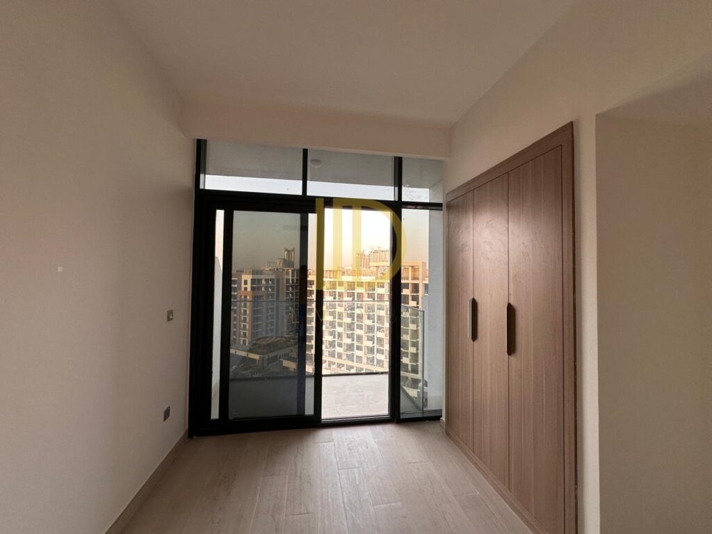 Studio apartment in AZIZI Riviera 1