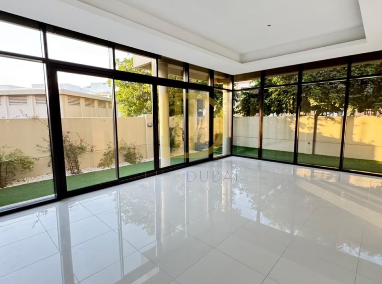 Corner Unit – Well Maintained – Spacious