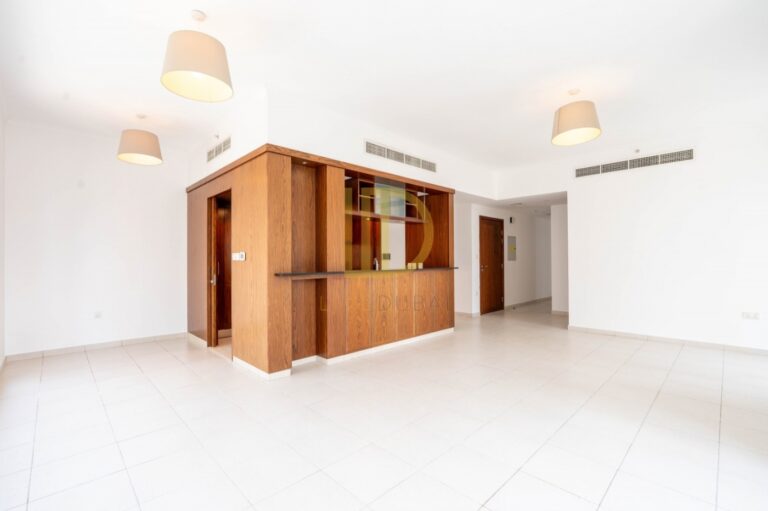 Fountain View – High Floor – Ready to Move In