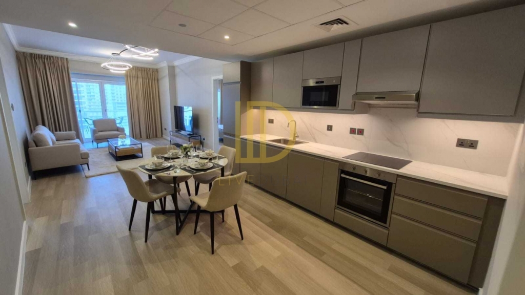 Two-bedroom apartment in Lake View