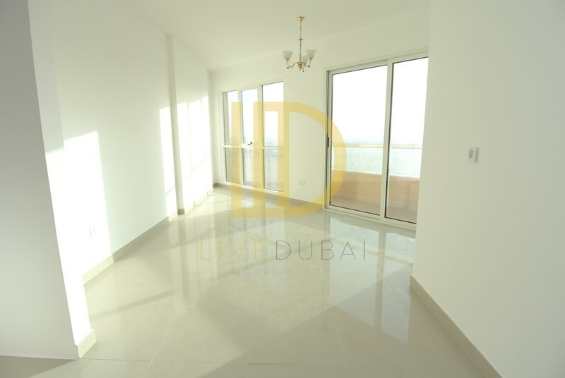 Spacious 1 Bed | High Floor | Parking | Vacant