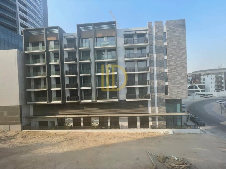 Vacant I Chiller free I Spacious Balcony