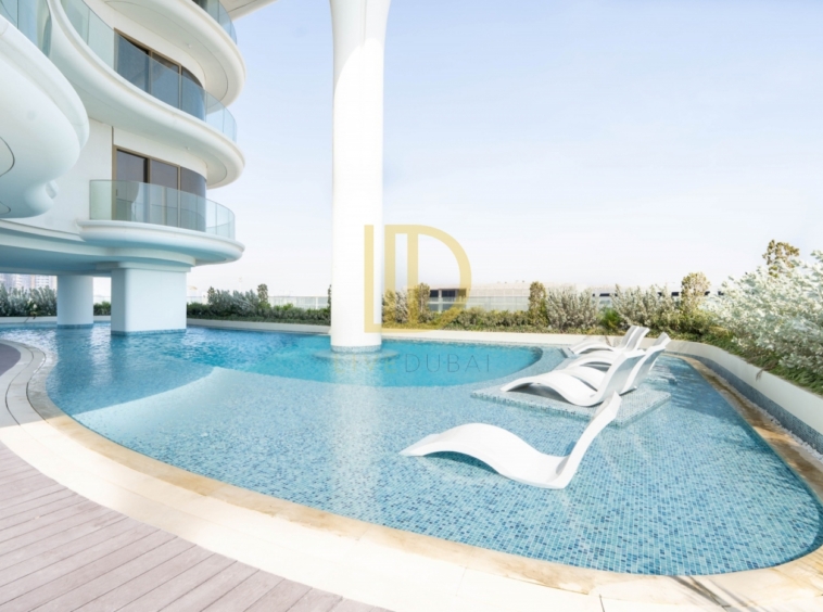 12 Cheques | Brandnew | Beach Access