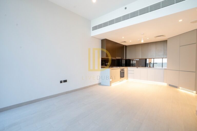 Brand New – Kitchen Equipped – Prime Location