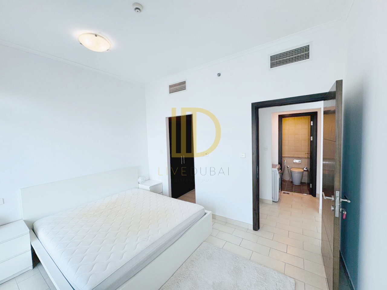 High Floor| Furnished | Mulitple Cheque Options