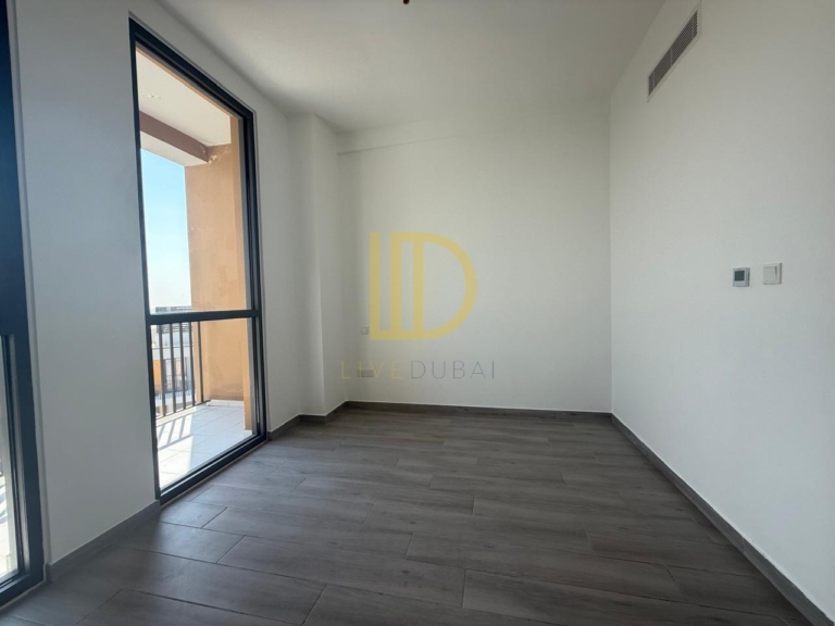 Unfurnished 1 Bed | Vacant | 12 Chqs