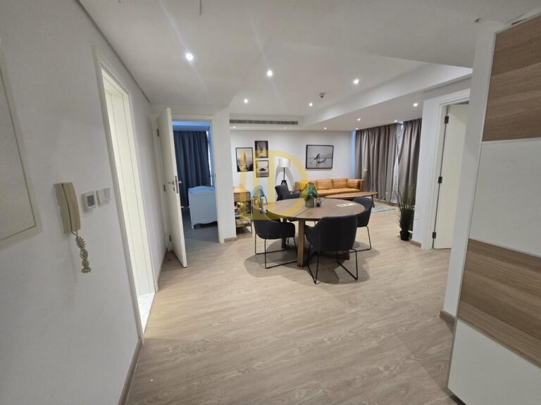 Two-bedroom apartment in Goldcrest Views 2