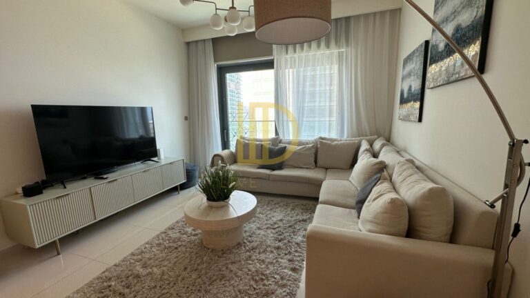 Sea View – Furnished – Beach Access – Spacious