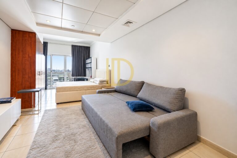 Furnished | Low Floor | Close to Metro | Vacant
