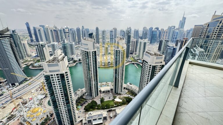 Three-bedroom apartment in Trident Grand Residence