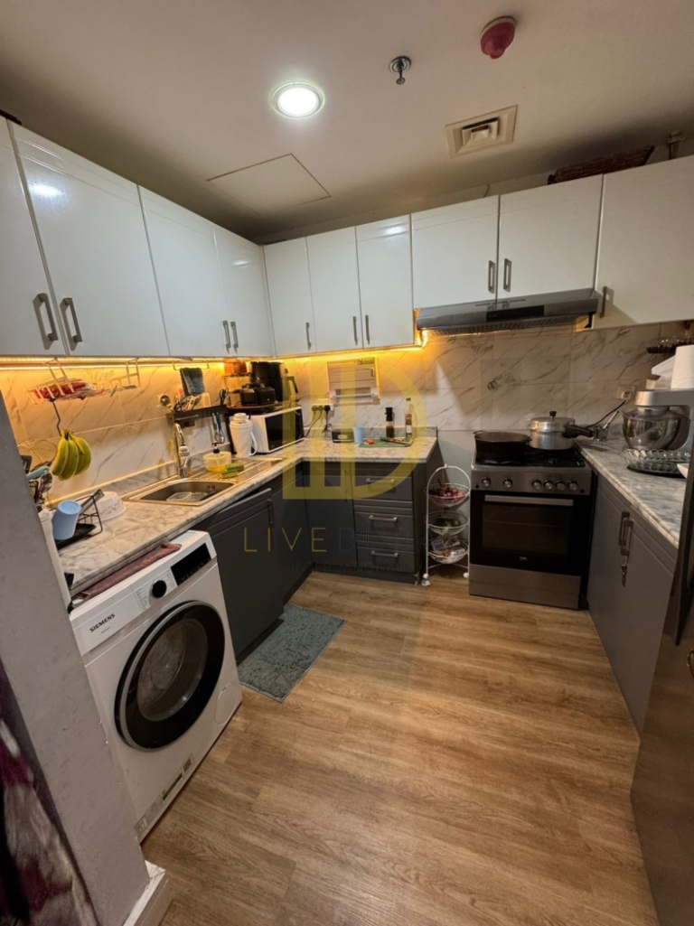 Upgraded 2 Bed | 2 Parking | Balcony | Must See |