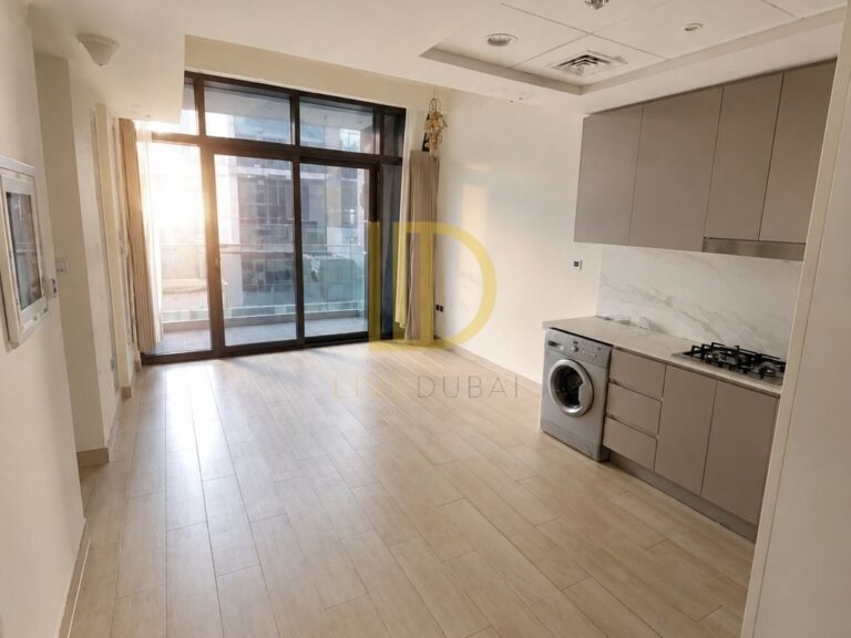 Vacant I Spacious| Modern Unit | Pool View