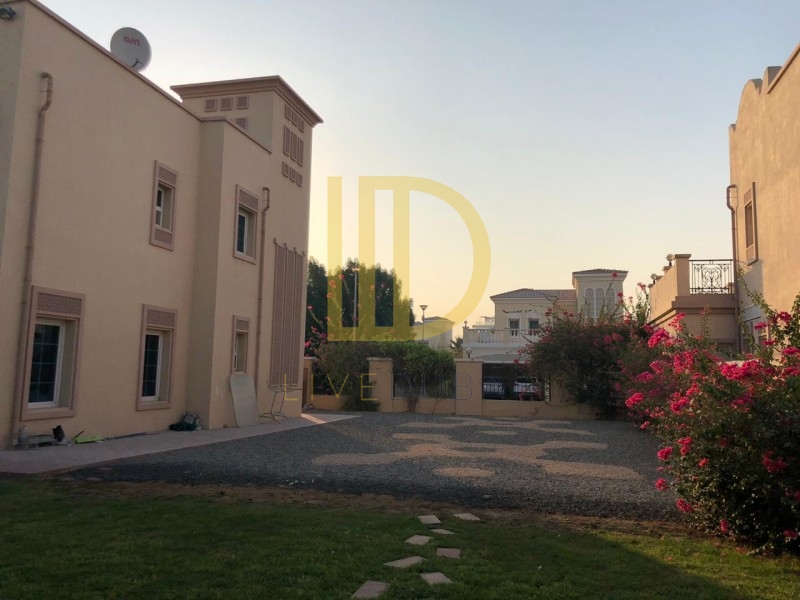 2 Bedroom plus Maid Arabic Style Villa with Landscaped