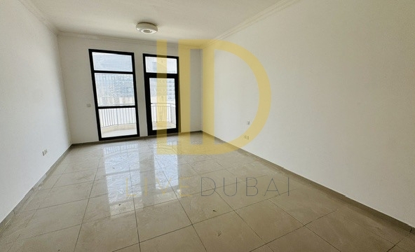 Vacant | Large Studio | Balcony | Parking Ready