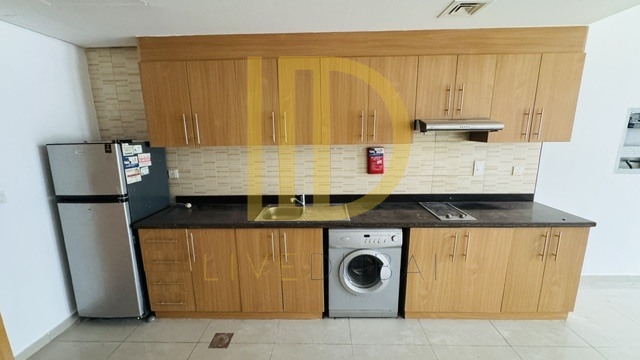 Vacant | Large Studio | Balcony | Parking Ready