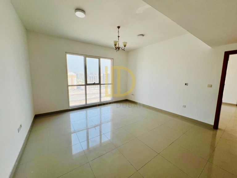 Vacant I High Floor I No Balcony I Spacious