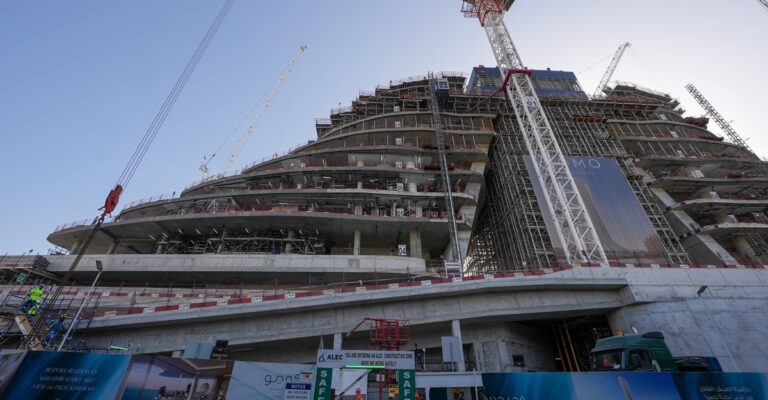 Construction progress photo, Como Residences, Palm Jumeirah (Nakheel image)