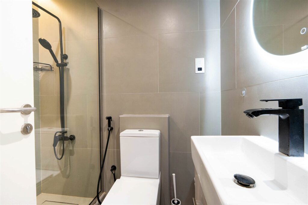 Bathroom after the renovation, Lake View Tower, JLT