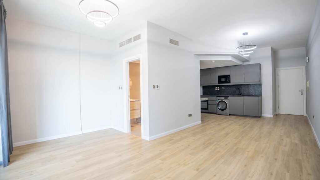 Living and kitchen after the renovation, Marina Diamond, Dubai Marina