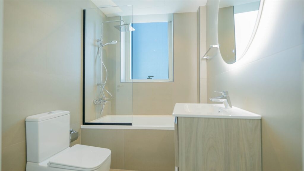 Bathroom after the renovation, Preatoni Tower, JLT