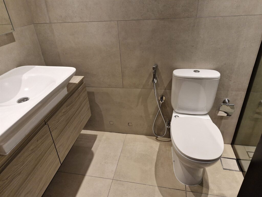 Bathroom after the renovation, Remraam, Dubailand