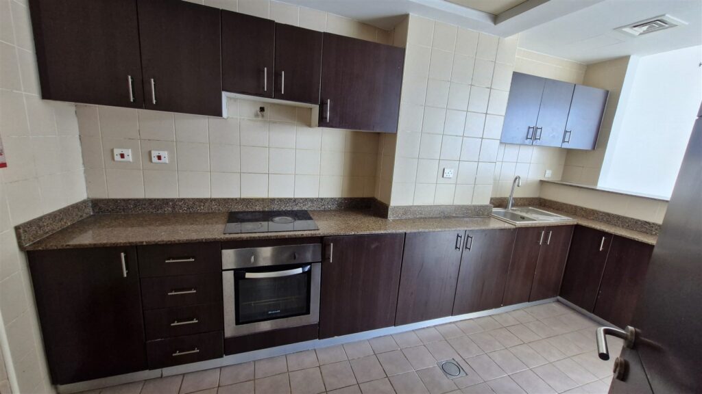 Kitchen before the renovation, The Torch, Dubai Marina